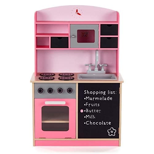 Wooden kitchen for girls in a modern and girly look with chalkboard by Baby Vivo
