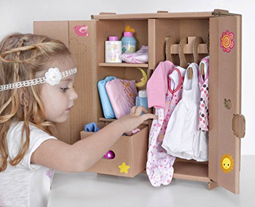 Recyclable cardboard wardrobe to build and decorate for storing Nenuco doll clothes