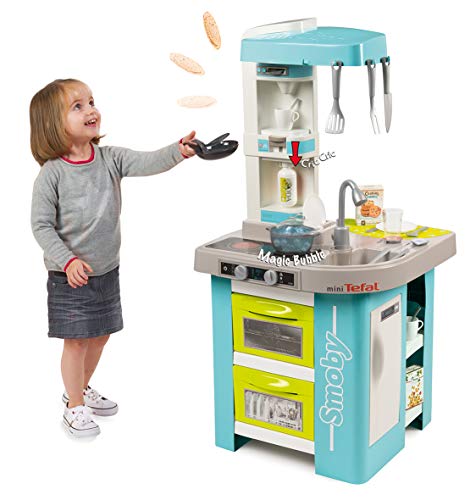 The blue Smoby French kitchen studio with 360 degree design, accessories and Magic Bubble function